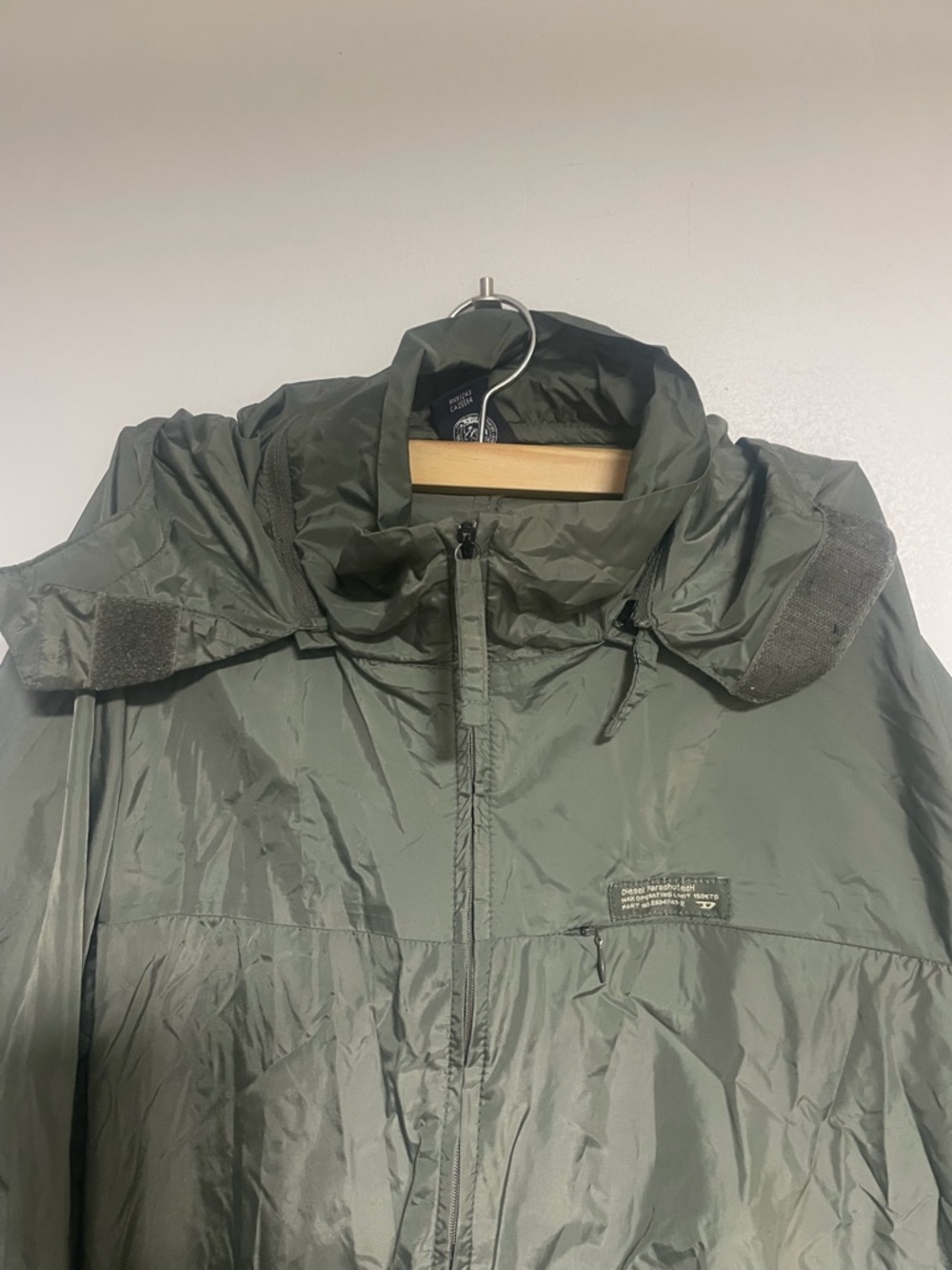 Diesel Parachute Tech Hooded Windbreaker Jacket Olive Green Size L - Picture 4 of 16